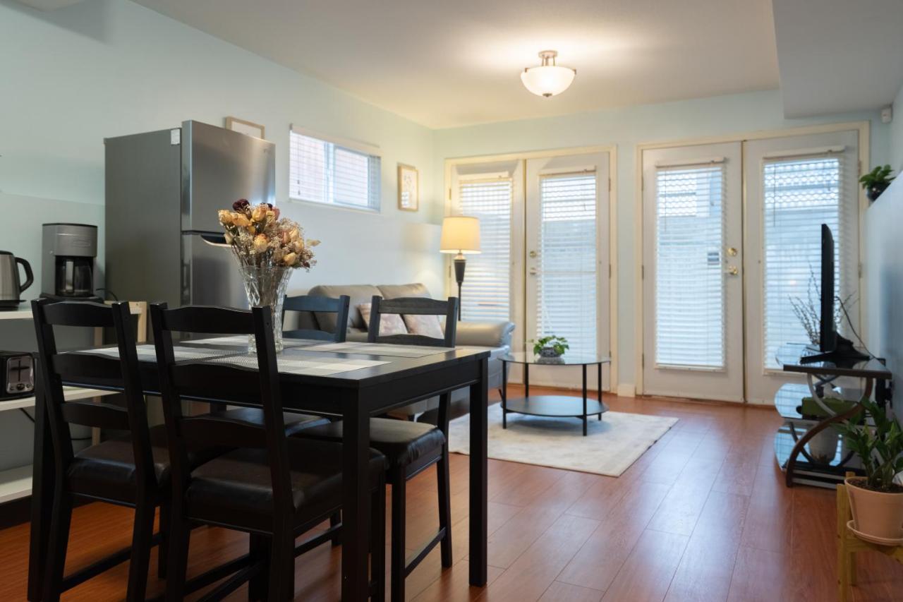Adorable 1-bedroom suit with independent entrance New Westminster Buitenkant foto